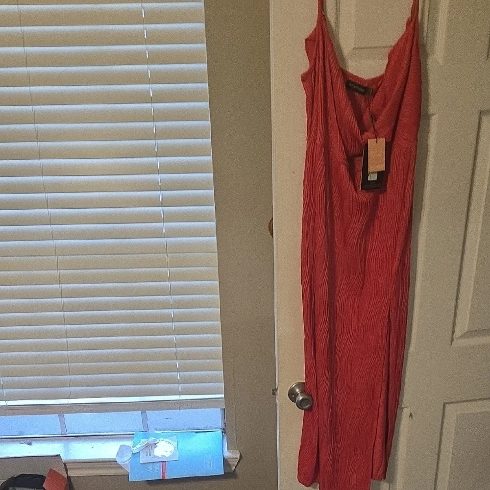 PrettyLittleThing Pink Midi Dress - Picture 2 of 9